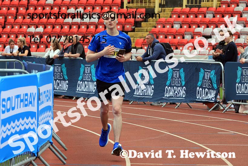 Gateshead Marathon, 2024 Gateshead Marathon, Half Marathon and 10k, Gateshead Stadium.  Photo: David T. Hewitson/Sports for All Pics